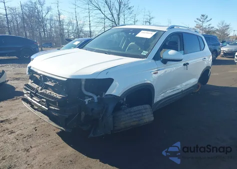 2022 Volkswagen Taos 1.5T Se из США, поврежденный, VIN 3VVPX7B28NM028734